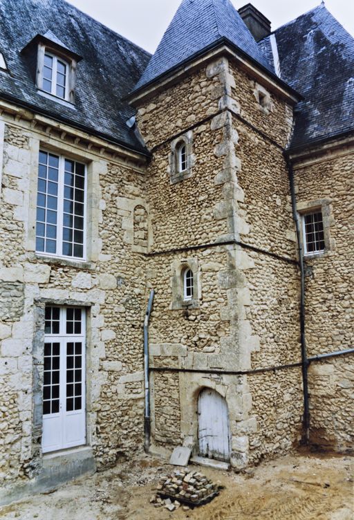 Demeure, dite château de Haut-Eclair, puis école maternelle et école primaire de filles, actuellement gîte rural