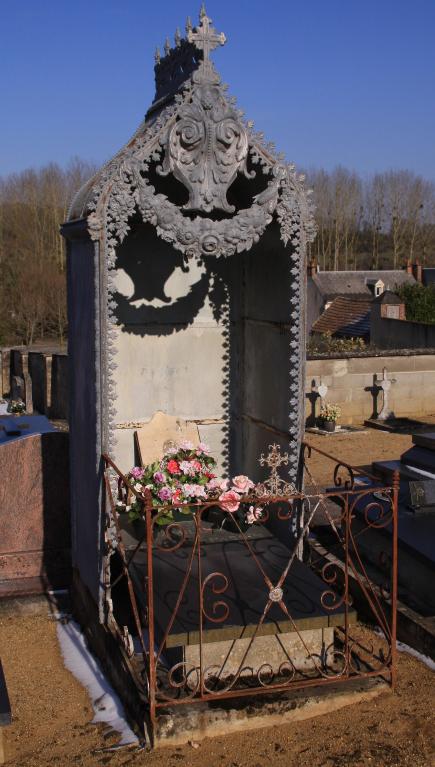 Cimetière à Saint-Pierre-du-Lorouër