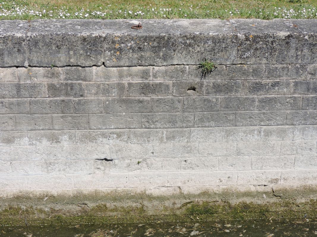 Barrage éclusé du canal du Mignon