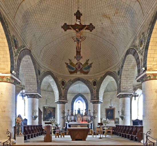 Monument aux morts, église paroissiale Saint-Jean-Baptiste de Saint-Jean-sur-Mayenne