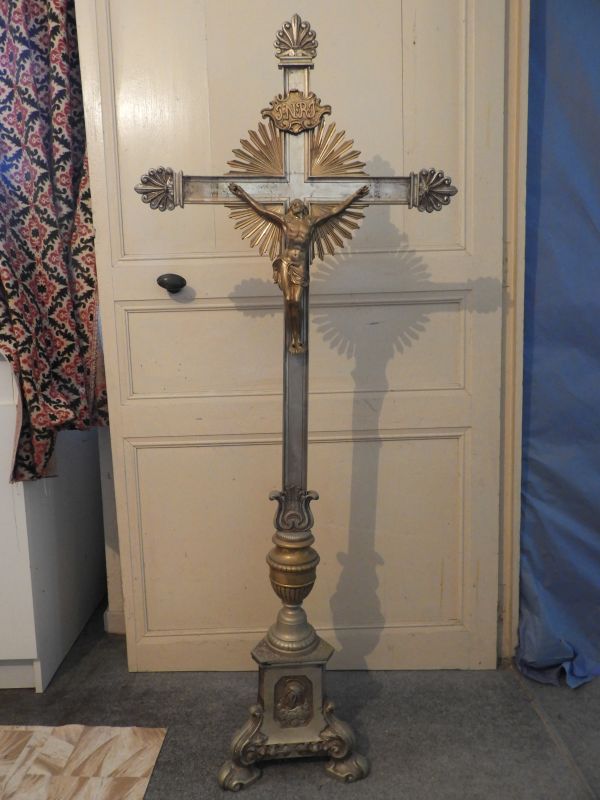 Présentation des objets mobiliers de l'église de L'Île-d'Elle