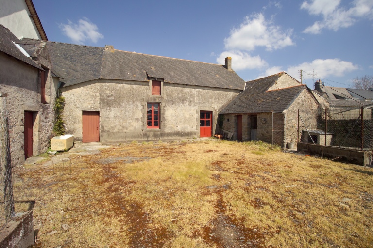 Ancien manoir de la Touche (?), puis ferme, chemin Thobie