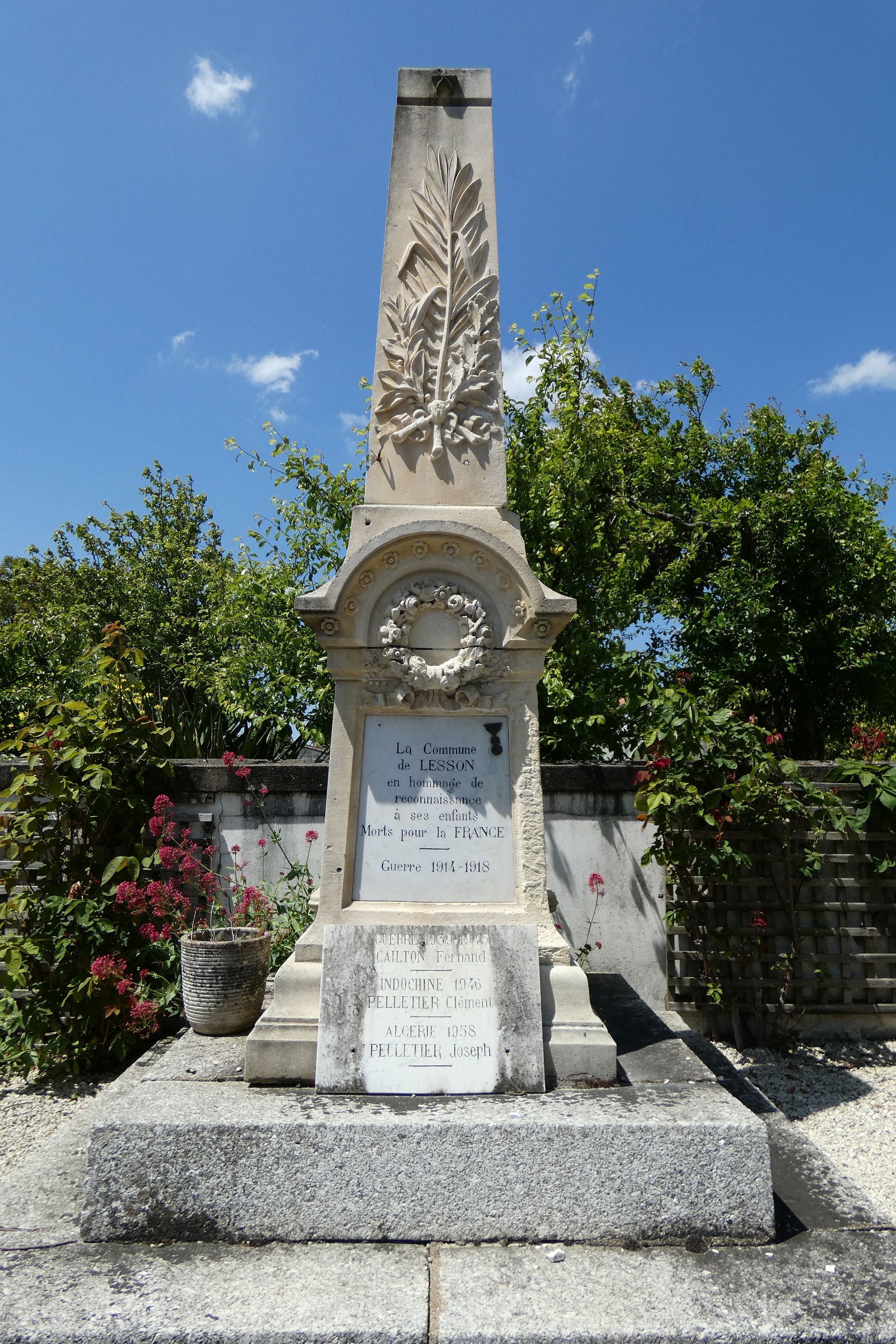 Monument aux morts de Lesson