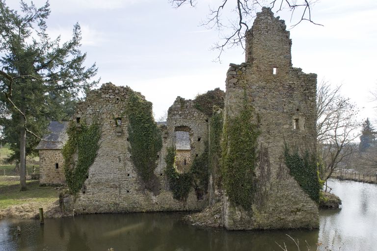 Manoir de la Motte-Serrant
