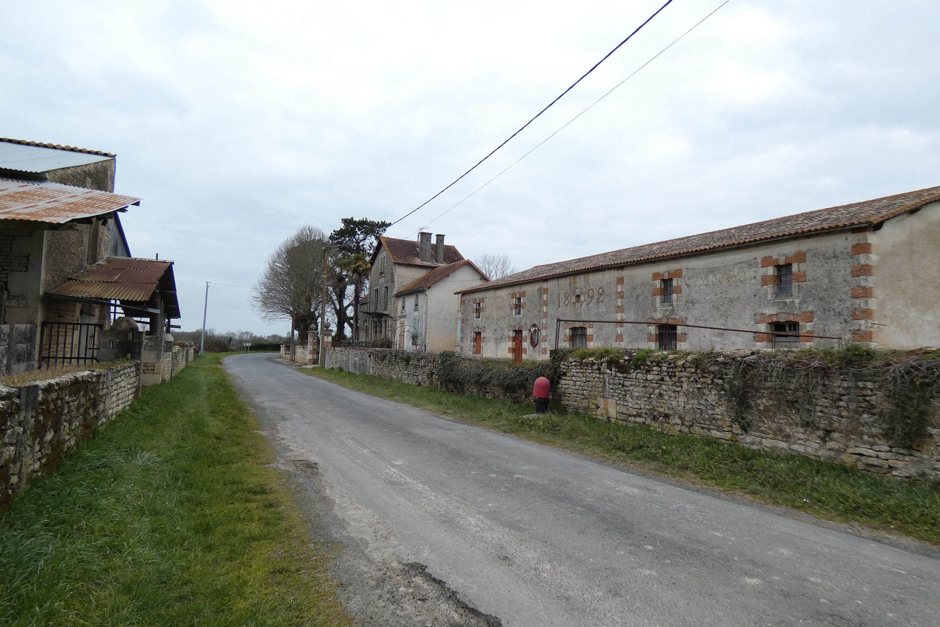 Ferme dite la Cour de Cellette, actuellement maisons, 90 et 94 rue de la Frémondière