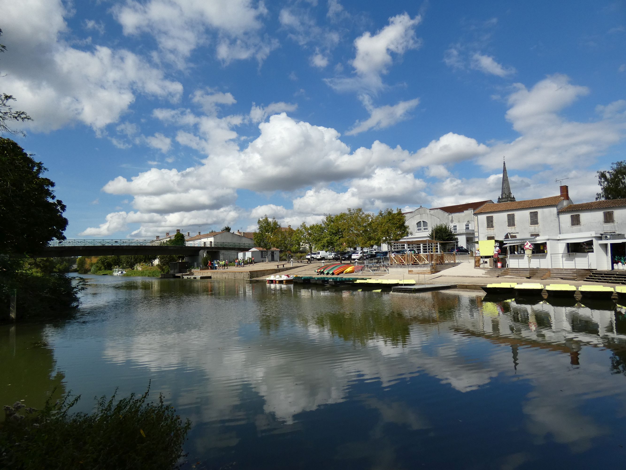 Port de Damvix, place André-Audouin