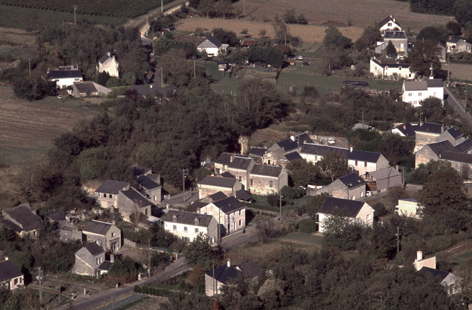 Fontevraud-l'Abbaye : présentation de la commune