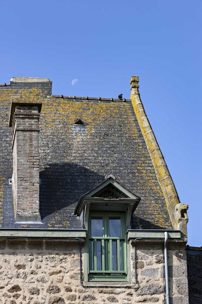 Manoir urbain, 31-33 rue dorée, actuellement immeuble d'habitation