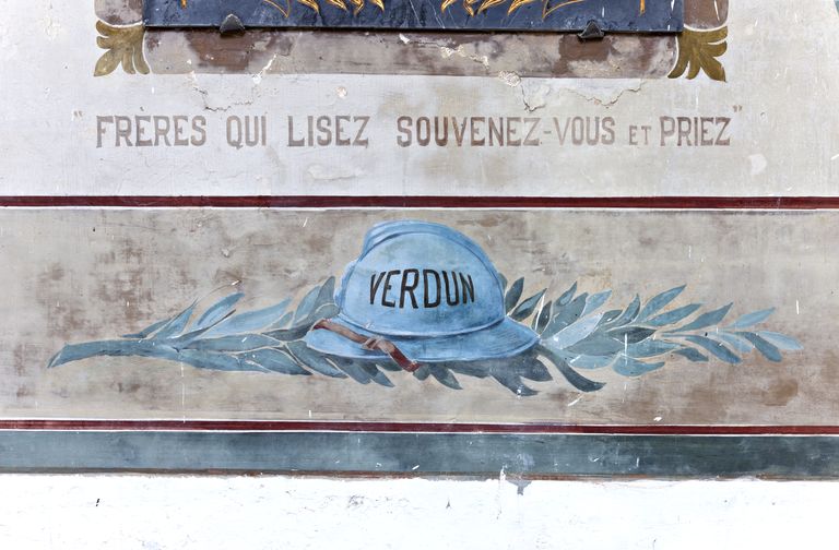 Monument aux morts, église paroissiale Notre-Dame de Lignières-Orgère