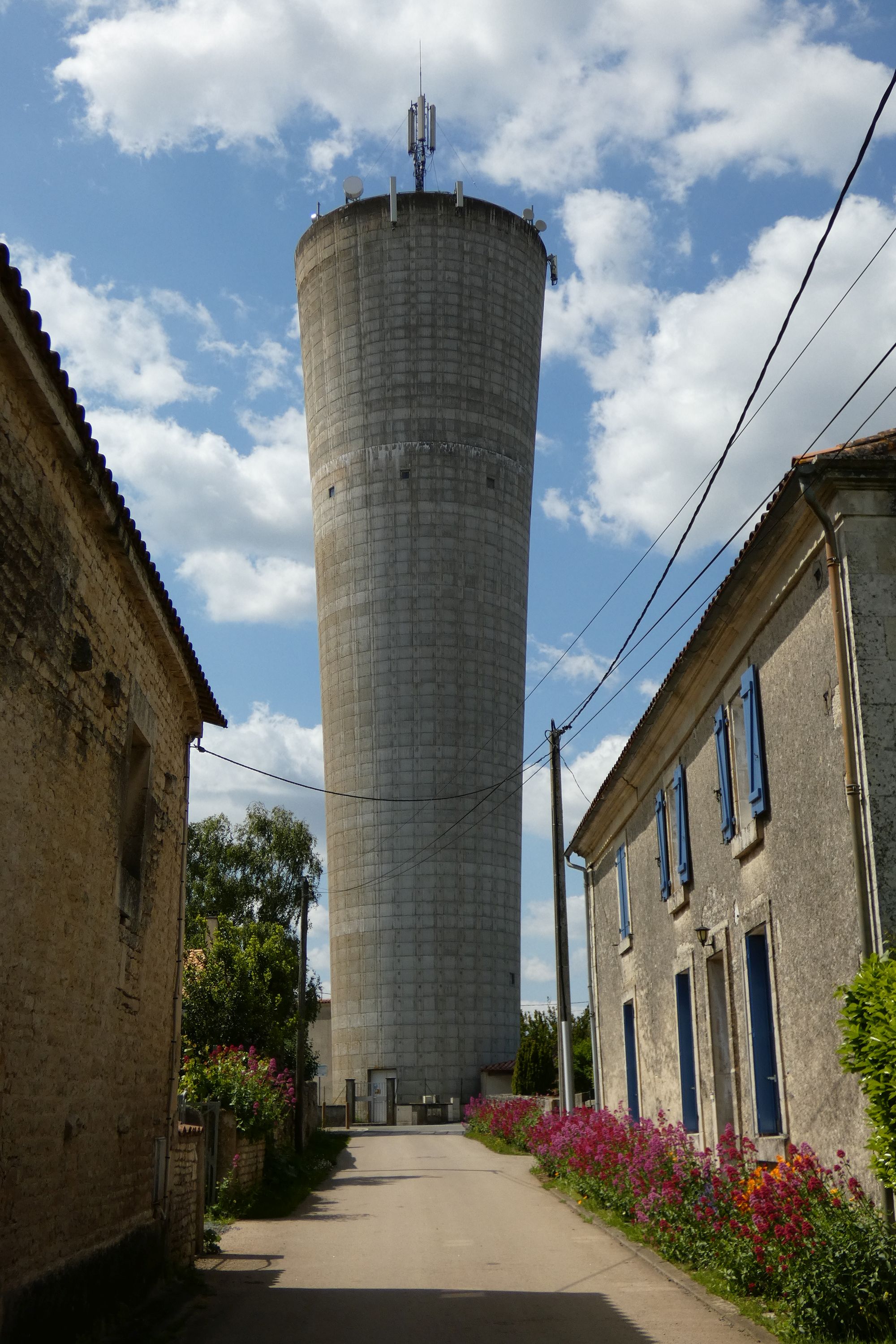 Château d'eau, rue des Merciers