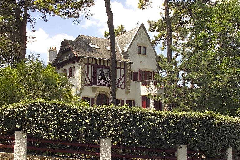 Maison dite villa balnéaire Ker Rozen puis le Sourire, 2 avenue Le-Dentu