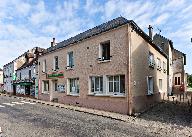 Hôtel de voyageurs dit hôtel du Midi, 8 rue de la mairie, actuellement Maison Familiale Rurale.