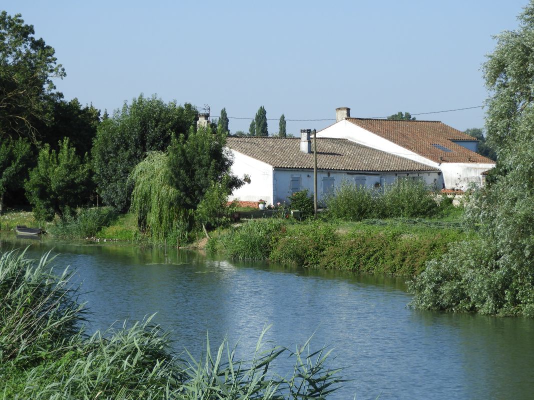 Ferme, actuellement maison ; le Renfermis