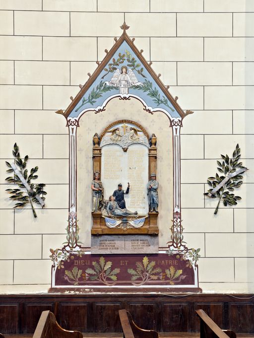 Monument aux morts, église paroissiale Notre-Dame de l'Assomption d'Ahuillé