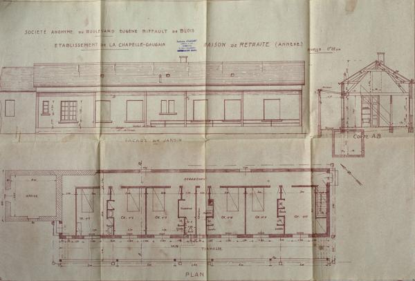 Couvent de sœurs franciscaines Servantes de Marie et hospice-maison de retraite, actuellement maisons ; maison avec chambres d'hôtes, 1 à 5 rue du Tusson