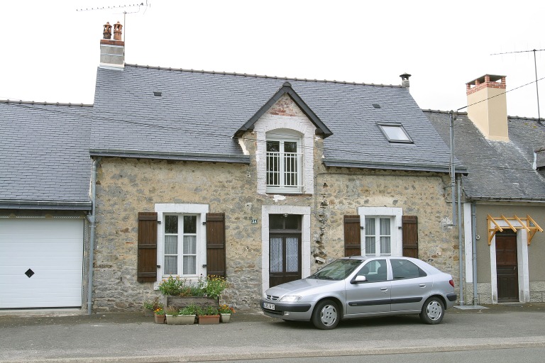 Maison - 24 rue Nationale, Saint-Jean-sur-Erve