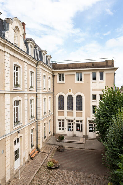 Ecole et collège Saint-Julien, rue Tascher
