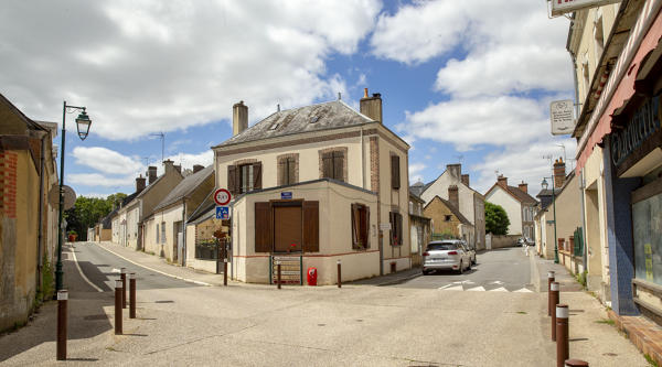 Bessé-sur-Braye : présentation du bourg
