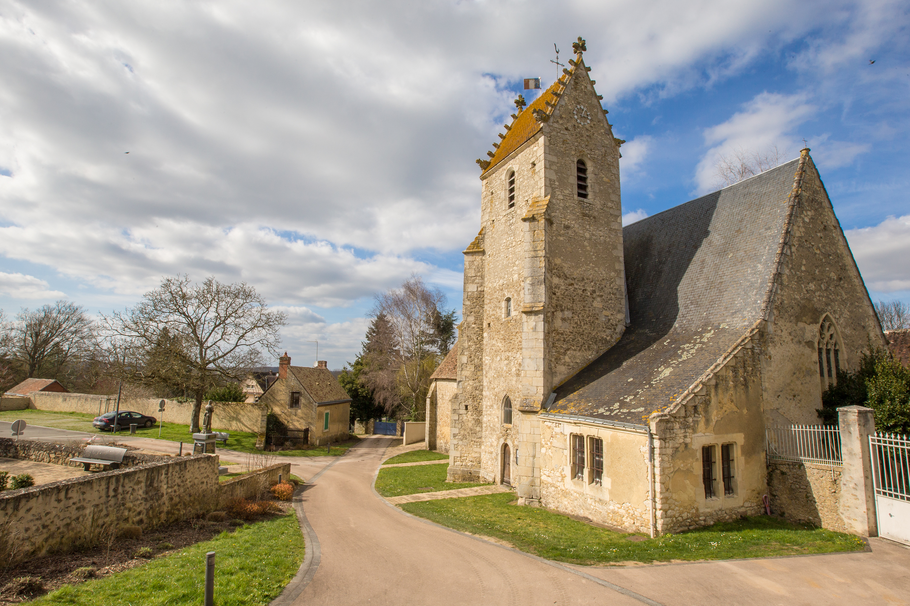 Sceaux-sur-Huisne : présentation du bourg