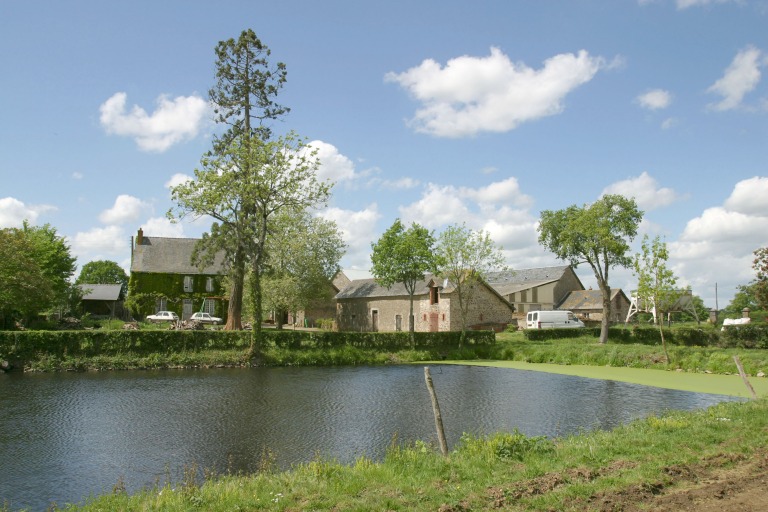 Manoir, puis ferme - le Chevrier, Saint-Jean-sur-Erve