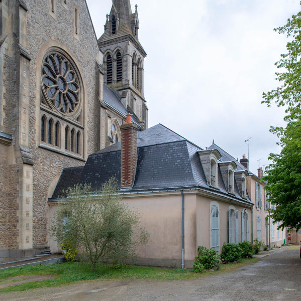 Le presbytère de Saint-Pavin-des-Champs