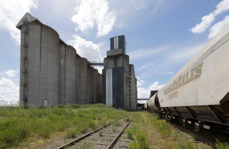 Silos portuaires d'exportation de céréales, 35 rue des Usines