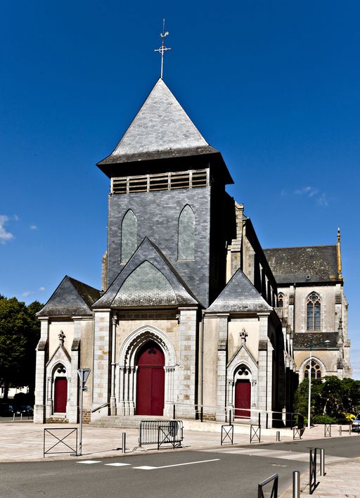 Église paroissiale Saint-Georges - rue Gervaiseau, Villaines-la-Juhel