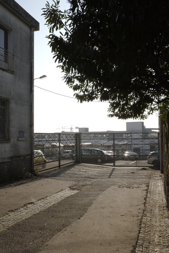 Usine d'encres Armor, 1 rue de Chevreul , Nantes, Entrée nord de l'usine,  rue des Réformes, chemin Poisson. (IVR52_20094401551NUCA) - Inventaire  Général du Patrimoine Culturel