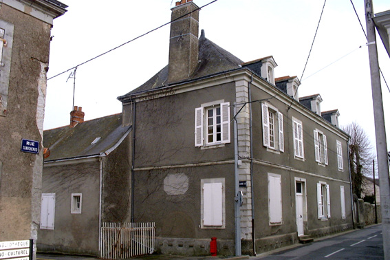 Maison de maître, 20 rue du Port, 33 Grande-Rue, Châteauneuf-sur-Sarthe