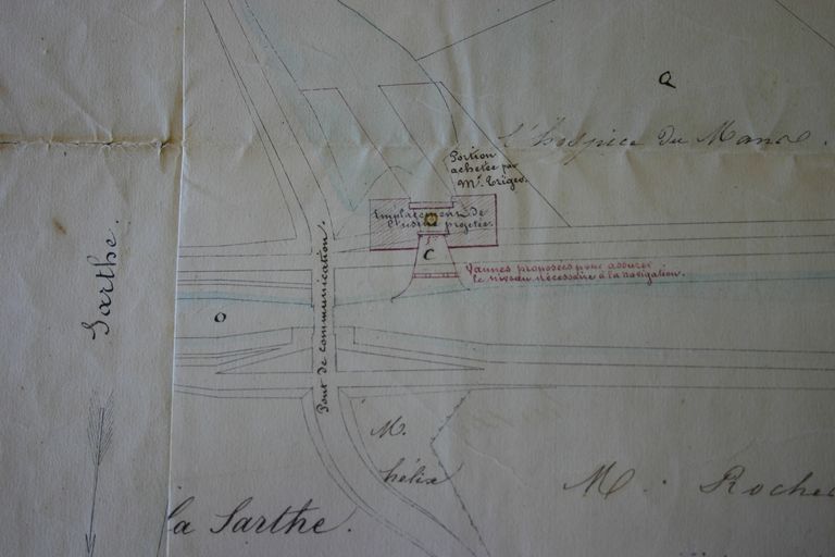 Moulin à blé, puis minoterie, puis entrepôt industriel - les Moulins de Saint-Georges (détruit)