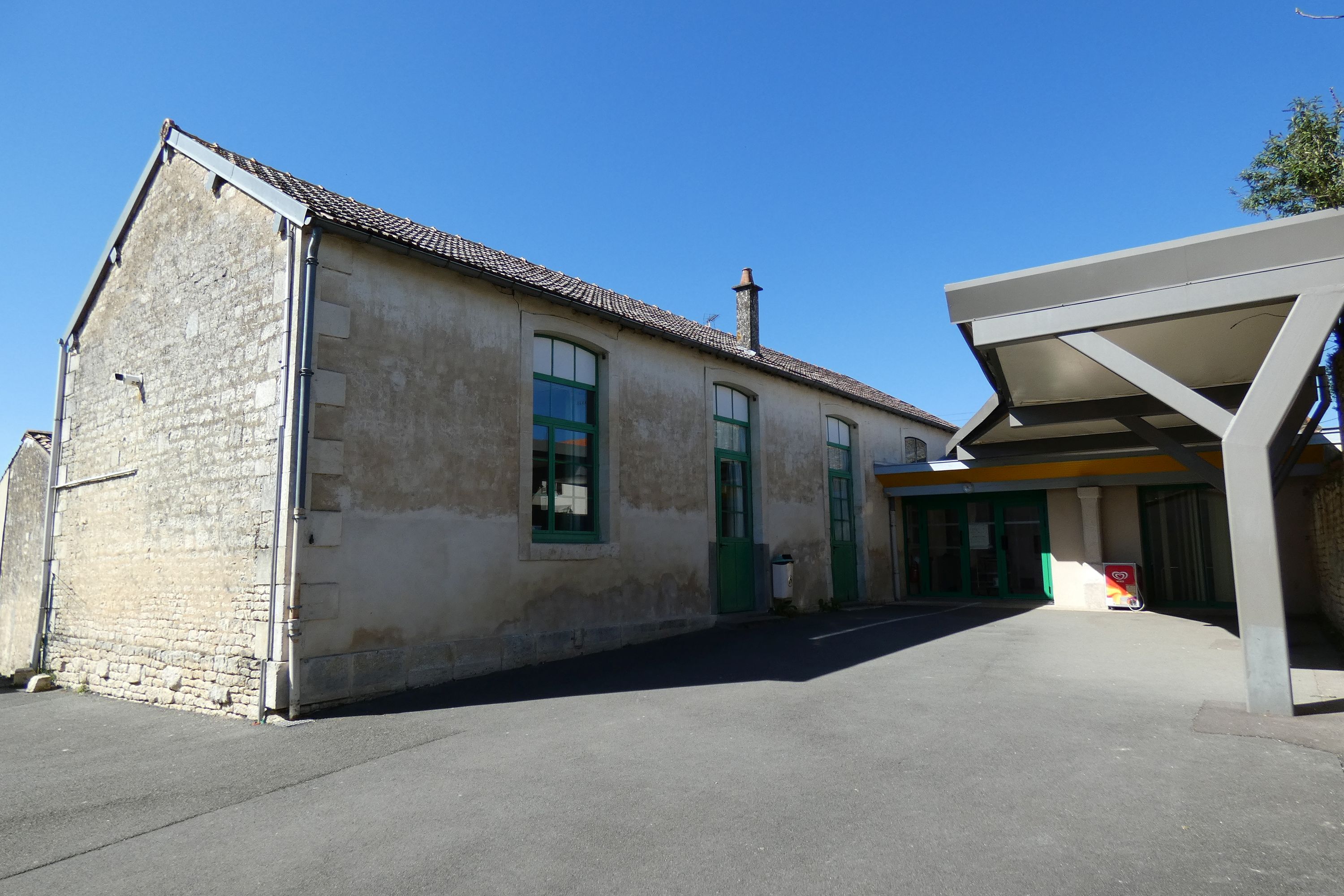 Ecole maternelle privée dite l'asile Sainte-Anne, actuellement maison et annexe du collège Saint-Martin, 10 rue de la Cure