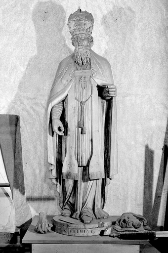 Statue : saint Clément, Paimbœuf
