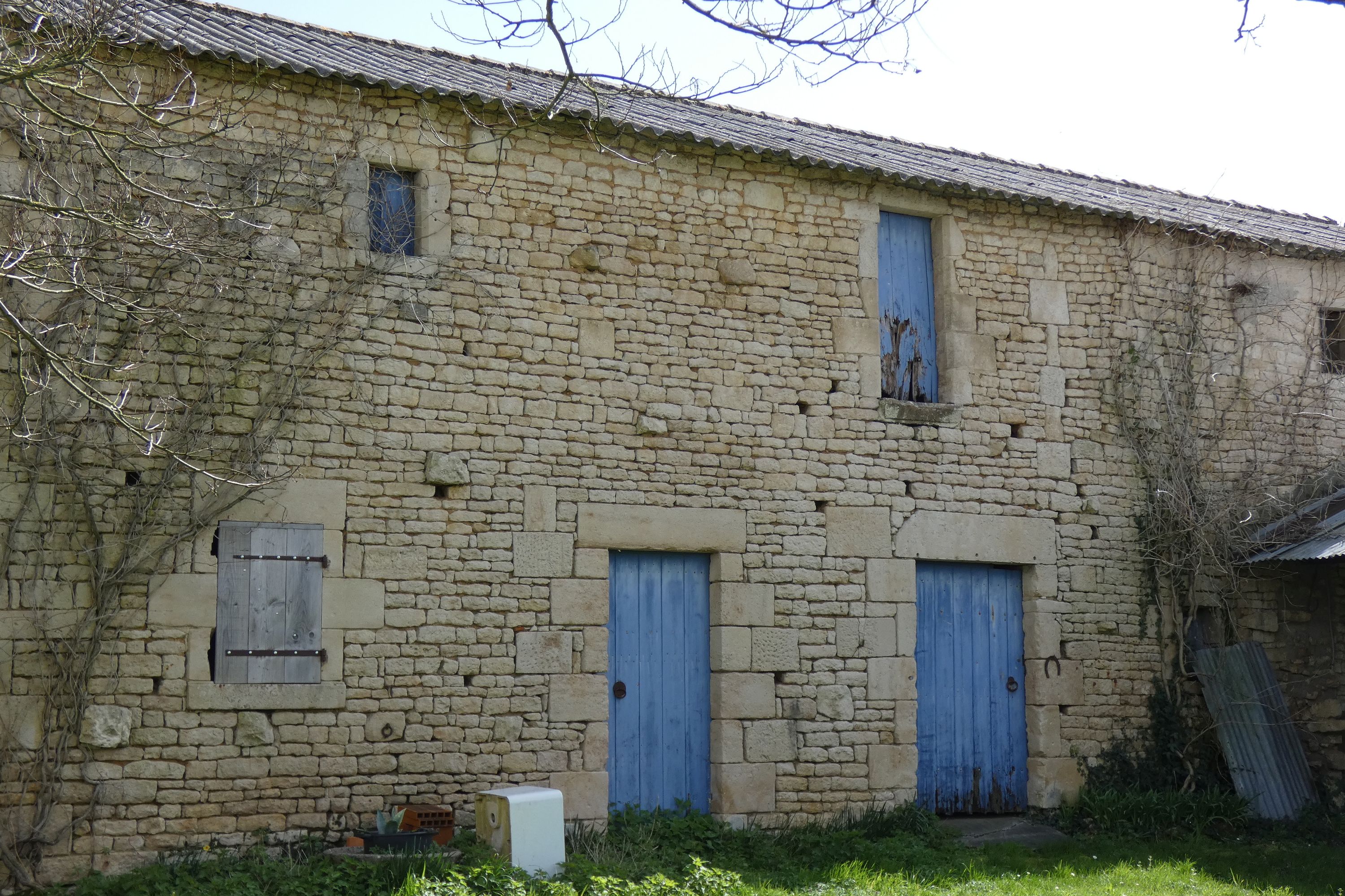 Demeure dite le Logis d'Aziré, actuellement maison, 44 chemin de la Chapelle