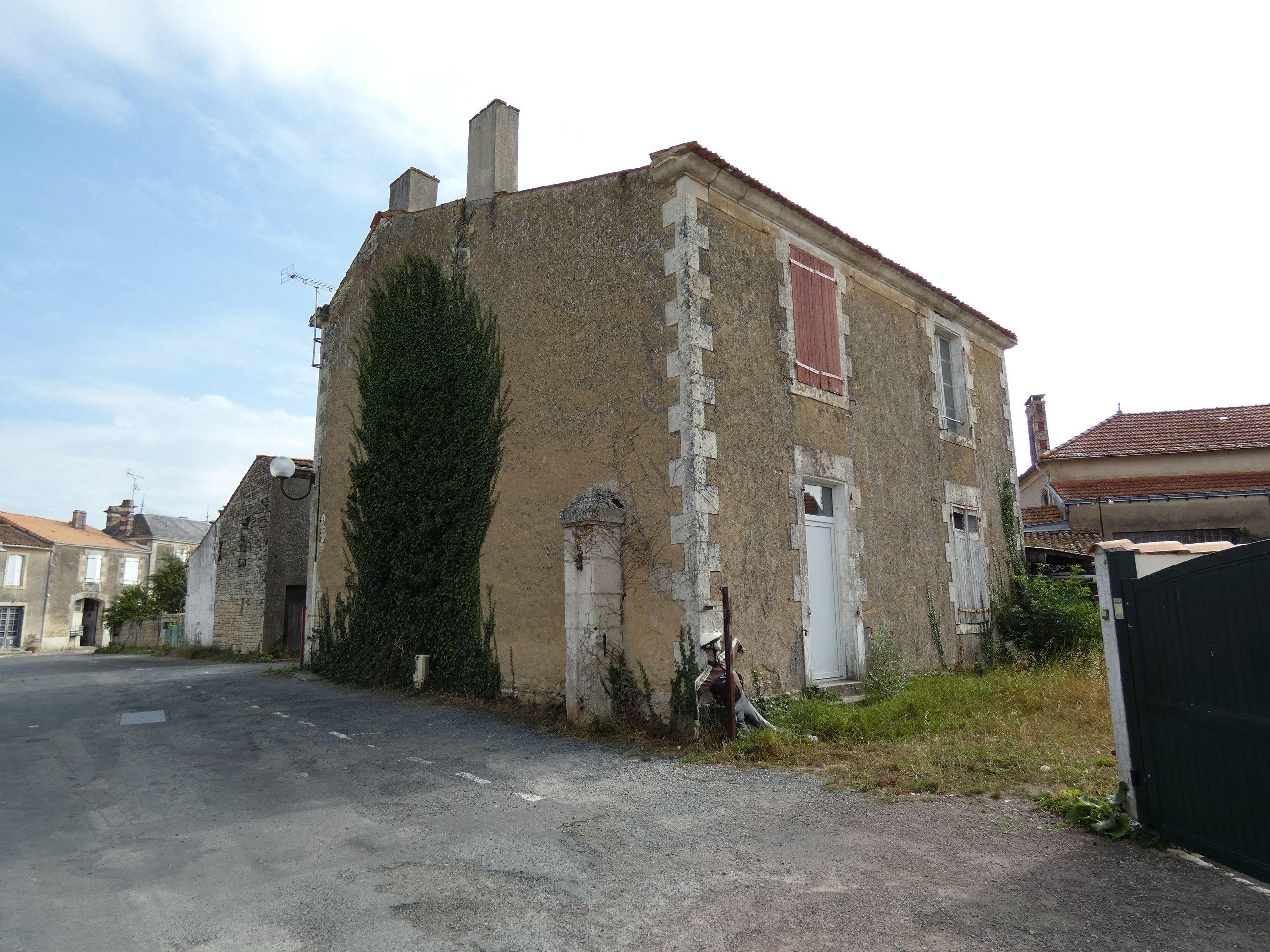 Presbytère, actuellement maison, 5 et 7 rue de l'Ecole des filles