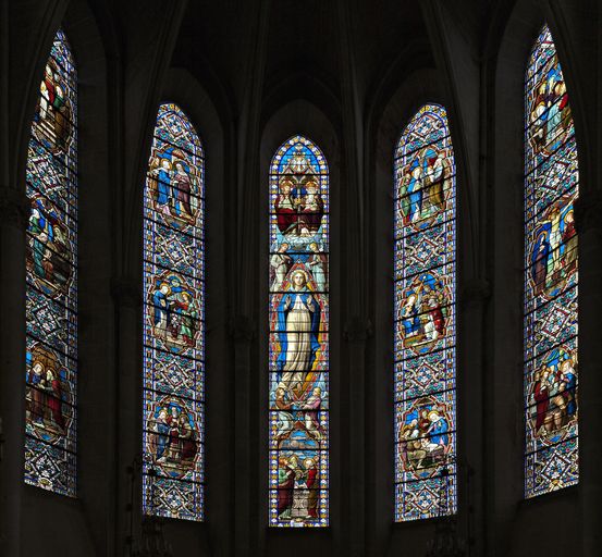 Ensemble de 5 verrières historiées et de 2 verrières décoratives : vie de la Vierge (baies 0 à 6) - Église paroissiale Notre-Dame-de-l'Assomption, Chailland