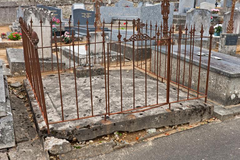 Cimetière, rue Emile-Ballion