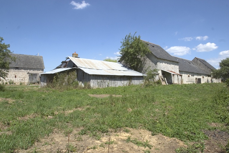 Ferme, puis écart, les Guetteries