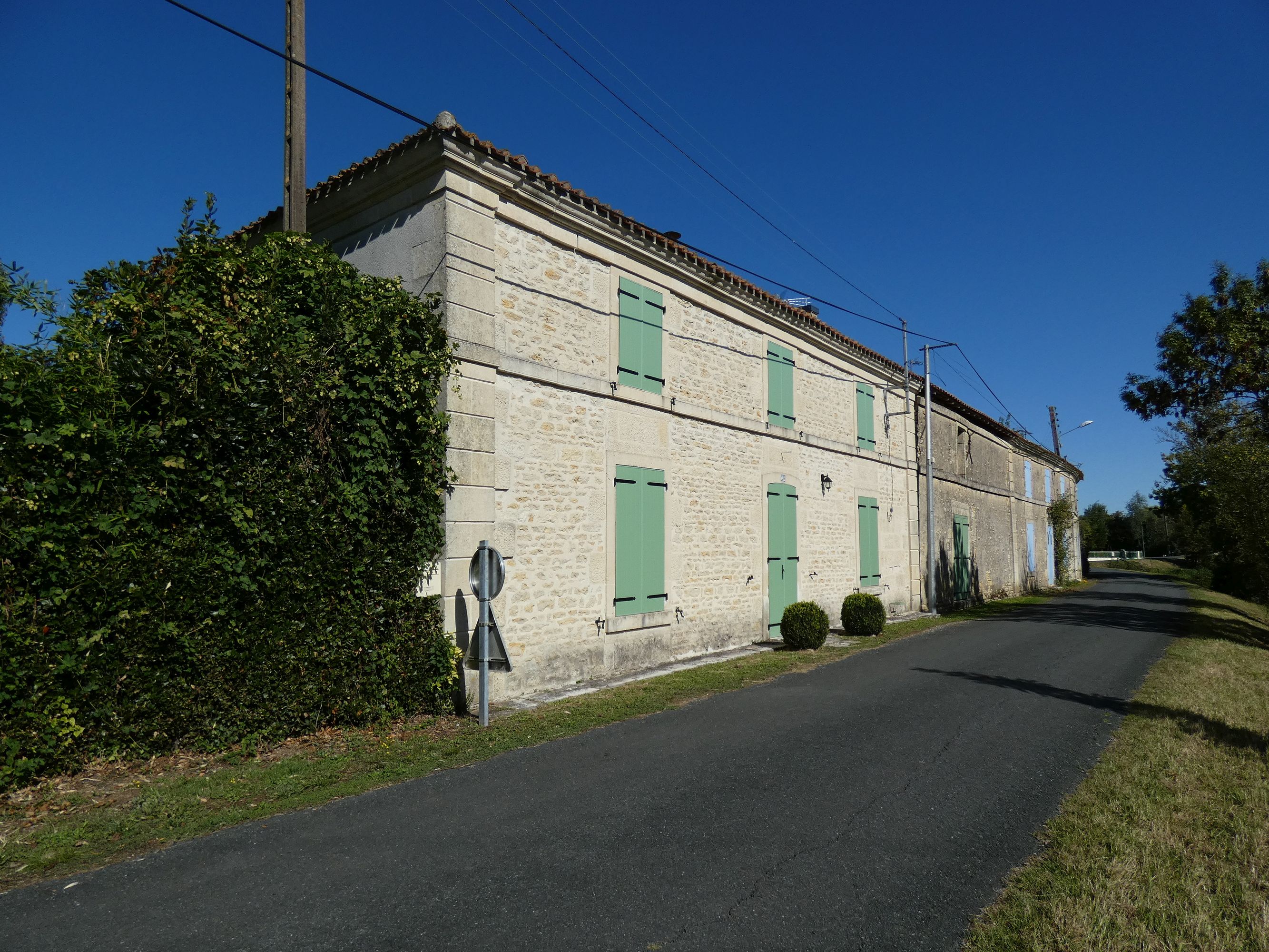 Ferme, actuellement maison ; 128 chemin du Halage