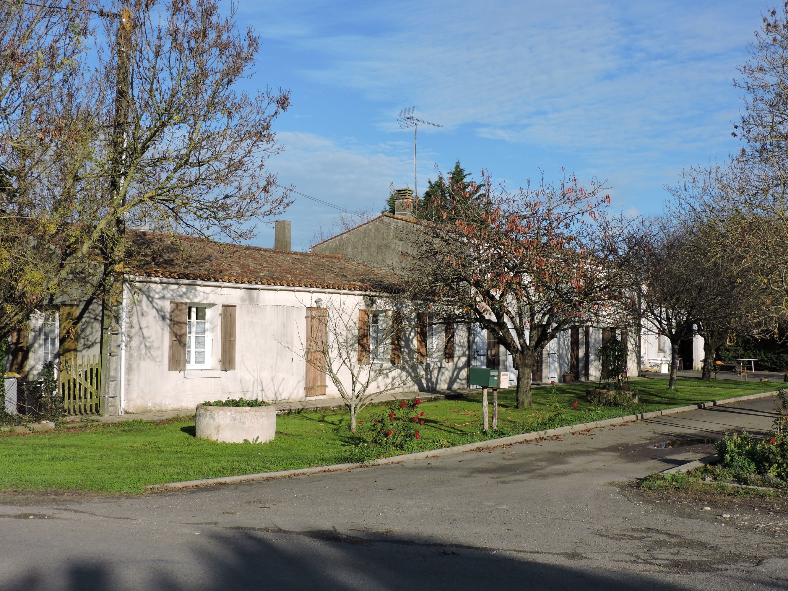 Ferme ; 1, la Croix des Mary