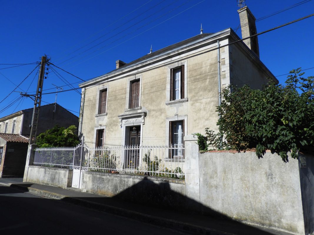 Maison, inscription ; 2 rue des Faïenciers