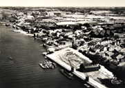 Vue aérienne du port vers 1950 : au premier-plan le quai Sadi-Carnot.