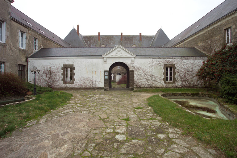 Couvent d'ursulines, petit séminaire, école, 68 rue du Faubourg-Saint-Michel