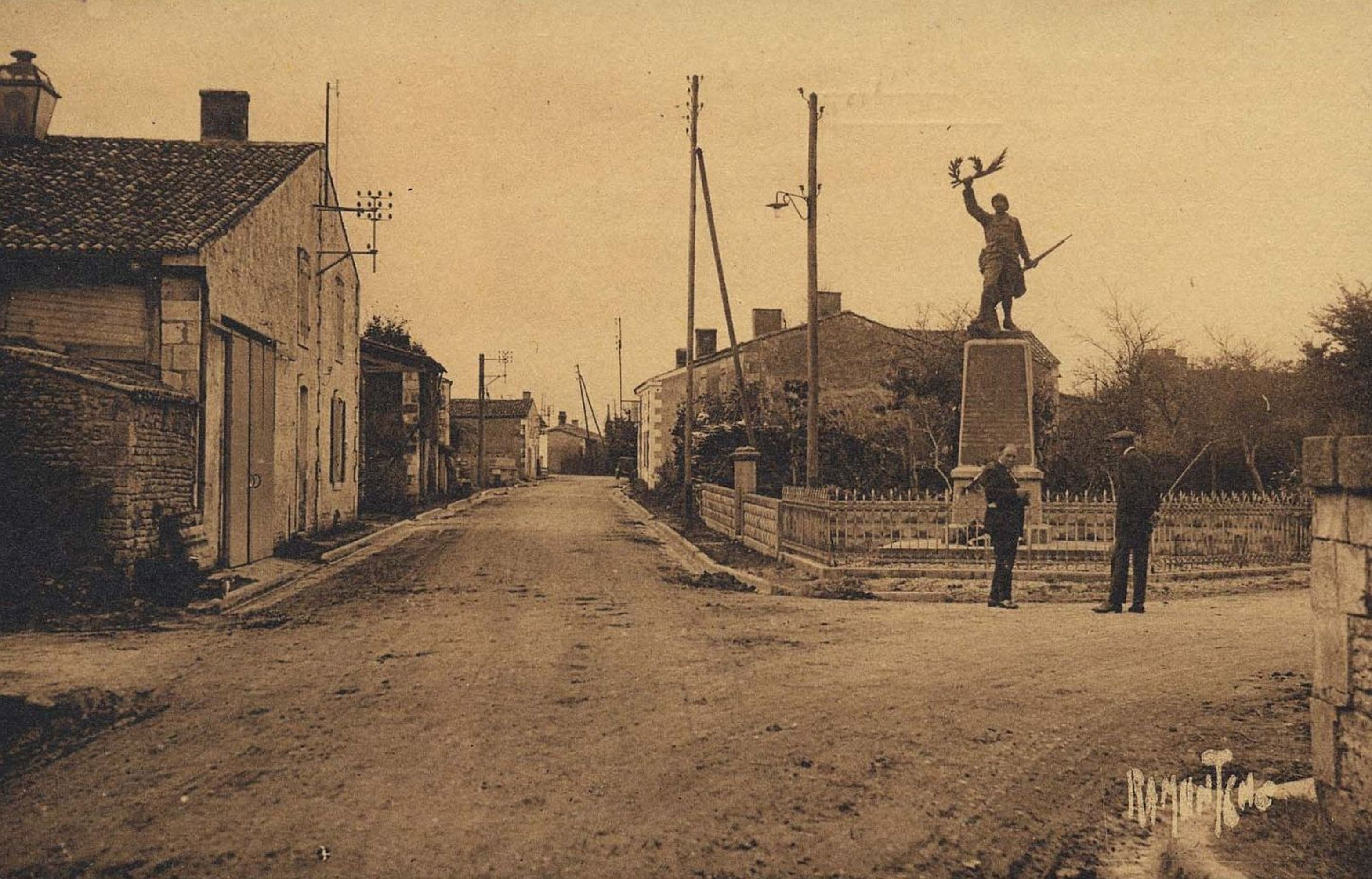 Monument aux morts, impasse de l'Ouche