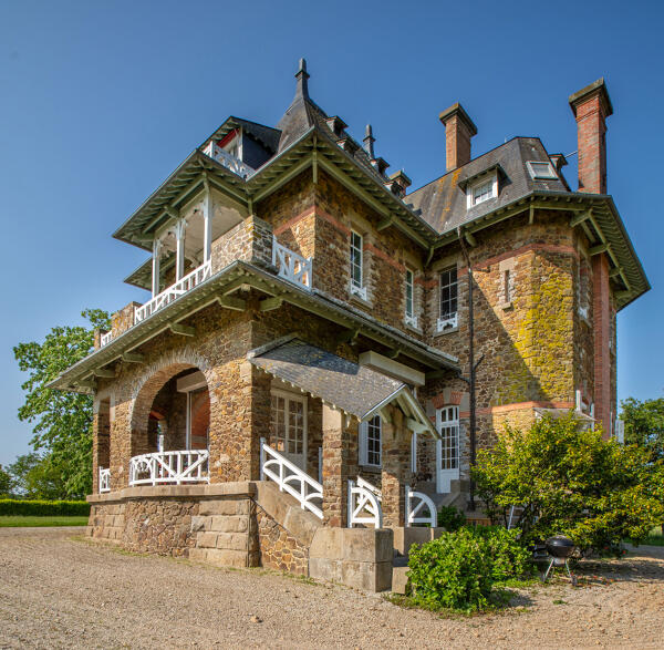 Demeure de villégiature dite cottage ou château