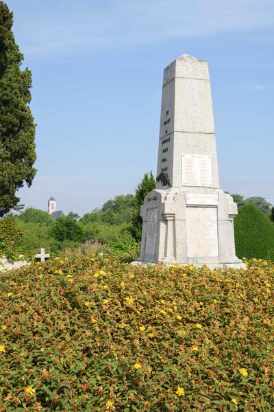 Monument aux morts, rue de la chapelle