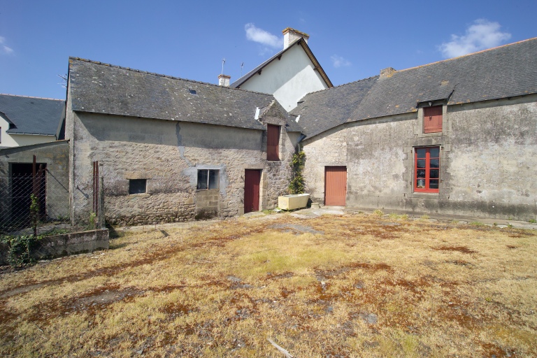 Ancien manoir de la Touche (?), puis ferme, chemin Thobie