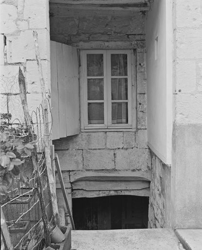 Maison, 28-30, rue Robert-d'Arbrissel, Fontevraud-l'Abbaye