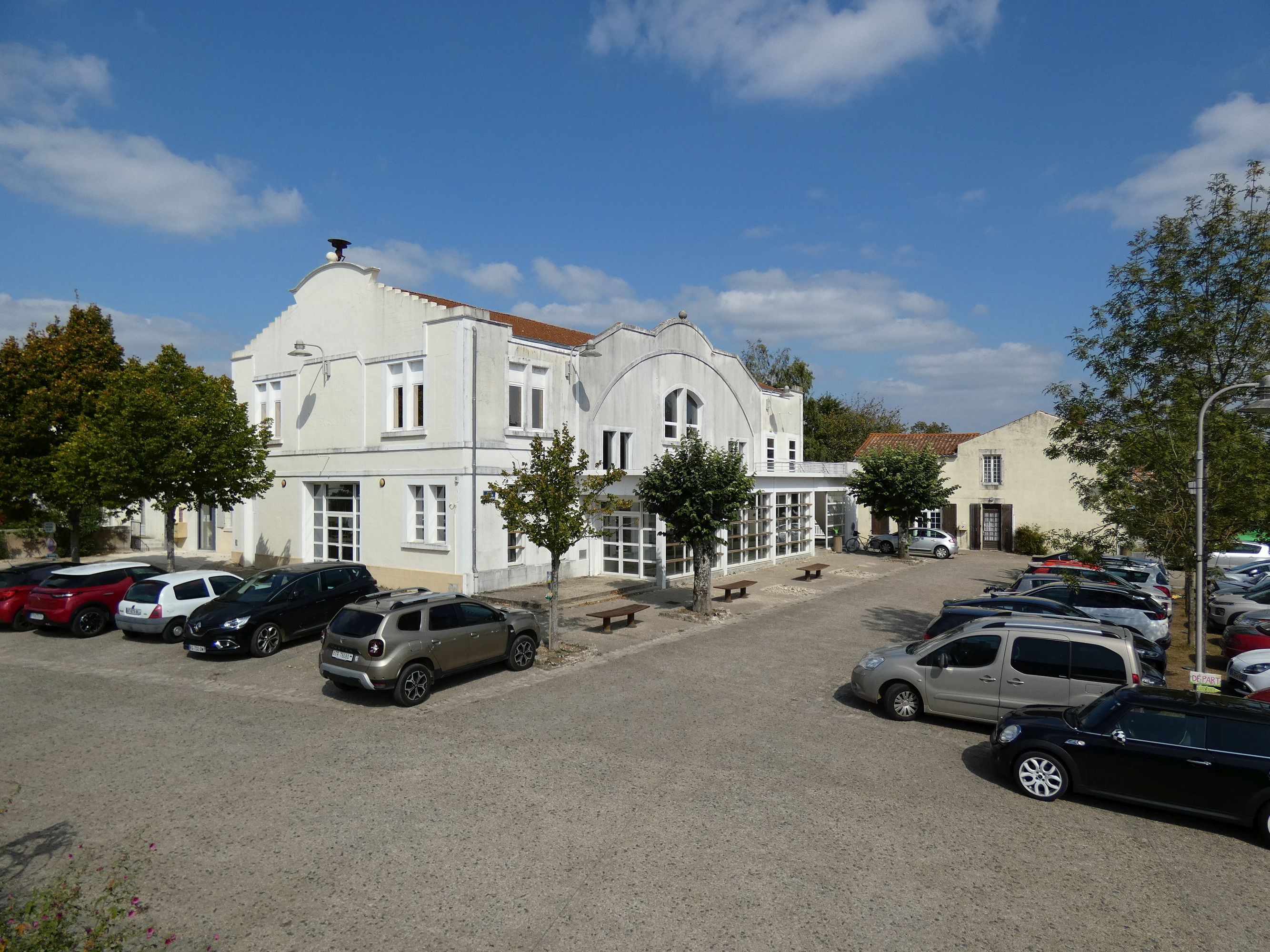 Salle des fêtes, place André-Audouin