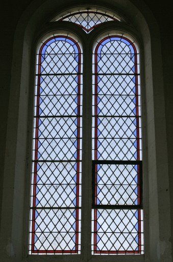 Ensemble de 5 verrières décoratives et de 7 verrières géométriques (baies 1 à 10, 12 et baie occidentale) - Église Saint-Martin, Pommerieux