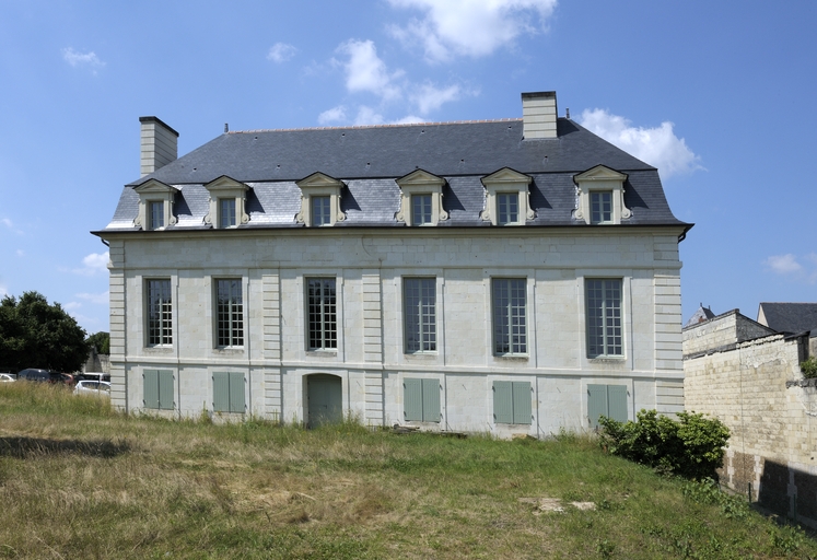 Maison ou Logis Bourbon, 10 rue du Logis-Bourbon, Fontevraud-l'Abbaye